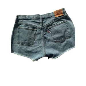 Levi’s 501 Women’s Cut Off Denim Shorts Size W32 Ripped Distressed thumbnail 13