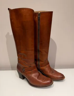 Frye Heeled Tall Brown Boots Size 7.5 thumbnail 1