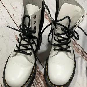 DR. MARTENS SMOOTH PLATFORM JADON‎ BOOTS thumbnail 14