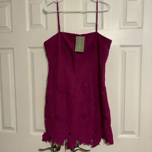 H&M Embroidered Floral Magenta Dress NWT thumbnail 3