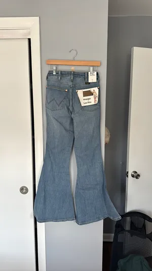 Wrangler Flare Jeans thumbnail 4