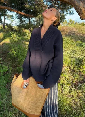 Brandy Melville Striped Blue Navy White Pants Bottoms thumbnail 3