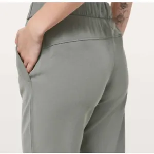 Lululemon Pants Women 8 On the Fly 7/8 Luxtreme Jogger Athletic‎ Travel thumbnail 3