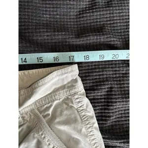 Old‎ Navy Khaki Tan Capri Pants Size 14 Mid Rise Pockets Zip Cotton thumbnail 5