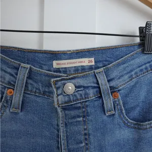 Levi’s Ribcage Straight Ankle Jeans thumbnail 4