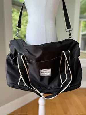 Source Unknown Black Nylon Large Duffle Bag Travel Bag Carry On Shoe Pocket Adjustable Strap thumbnail 3