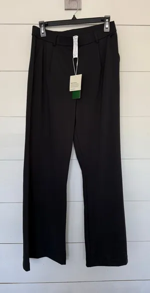 Halara Women’s Medium Black Pull on Pants Wide Leg New thumbnail 1