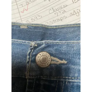 Old Navy Jean Shorts Size 10 thumbnail 2