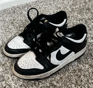 Nike Dunk Low thumbnail 1