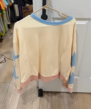 Boutique Top thumbnail 1