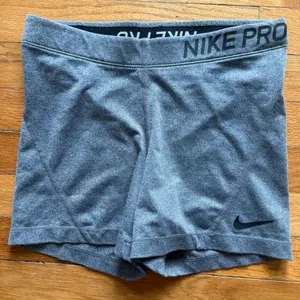 NIKE PRO Dri Fit‎ Shorts Grey Medium thumbnail 1