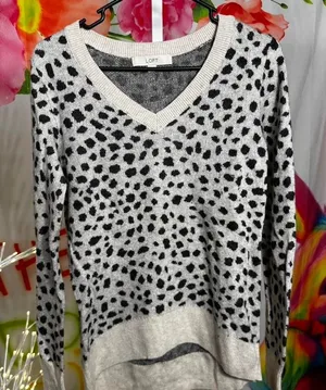 390. LOFT black + white cheetah print sweater Size S thumbnail 1