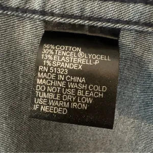 Cremieux Dark Blue Jean Jacket Shirt w/ Silver Buttons women’s size S thumbnail 12