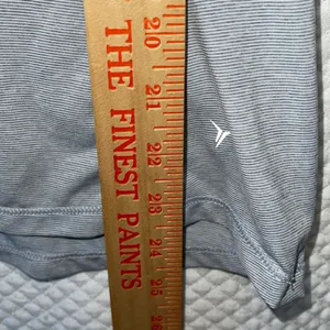 Old Navy Active shirt size XS thumbnail 5