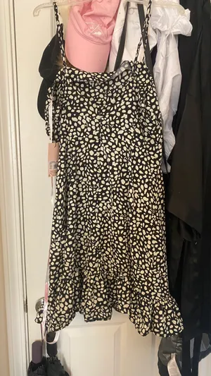 Missguided Dalmatian Print Dress thumbnail 4