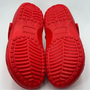 CROCS Women's Vibrant Red Sandals W‎ 9 / M 7 thumbnail 4