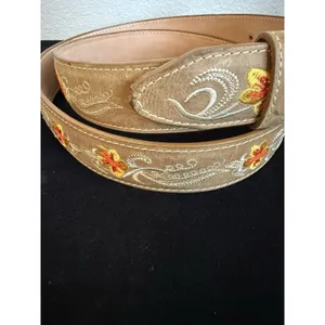 Women's Leather Western Belt Innovation Mexico Embroidered Floral Size 44‎ NWOT thumbnail 2