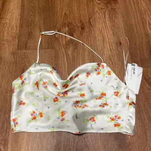 Zara Blogger Favorite Satin Effect Floral Drape Neck Halter Crop Top Size Small thumbnail 1