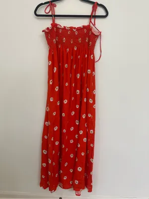 Petal and Pup Red Daisy Maxi Dress with Smocked Bodice Women’s Size M Brand New thumbnail 2