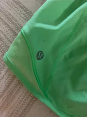 Lululemon Hotty Hot Shorts Low Rise 2.5” Lime Green Women’s Size 2 thumbnail 9