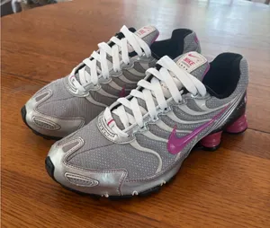 Nike Shox 2007 Metallic Silver Pink Running Shoes Womens 8 Vintage thumbnail 1