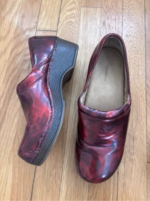 G.H. Bass Melinda Clogs | Women’s 10M | Well Worn-In thumbnail 4