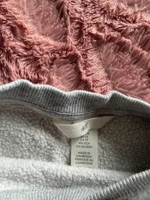 H&M Boston Crewneck thumbnail 2