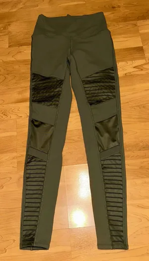 ALO Yoga Moto Leggings‎ Olive Green Ribbed Panels High Waist Athletic Womens thumbnail 1