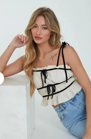 Boutique Crop Top Tan Size M thumbnail 1