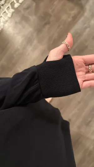 Black workout top Size XS thumbnail 2