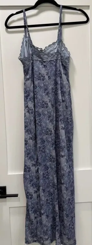 Walmart No Boundaries blue floral maxi slip dress in size S thumbnail 1