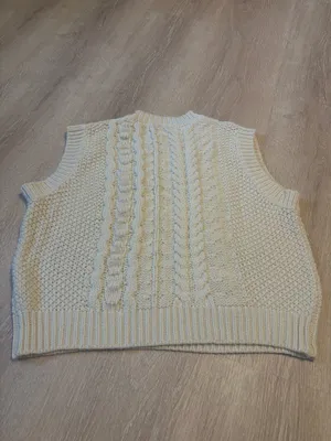 Cream Sweater Vest LARGE thumbnail 2