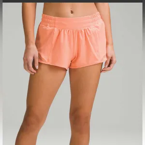 NWT Lululemon Hotty Hot Running Shorts Low Rise 2.5”‎ Lined Coral Kiss Size 12 thumbnail 2
