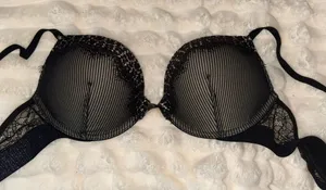 Victoria's Secret Push-Up Bra thumbnail 1