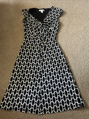 White House Black Market Black and White Oval-Print Midi Dress thumbnail 1