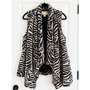 Michael Kors Vest Fur thumbnail 2
