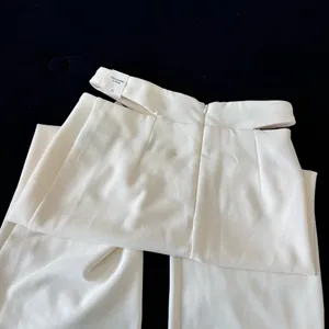 Abercrombie and Fitch White Cut Out Trousers thumbnail 8