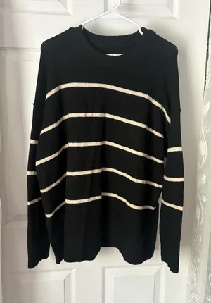 Aerie Womens Black cream Striped Crewneck Oversized Knit Sweater pullover sz M thumbnail 1