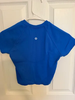 Lululemon cropped top thumbnail 2