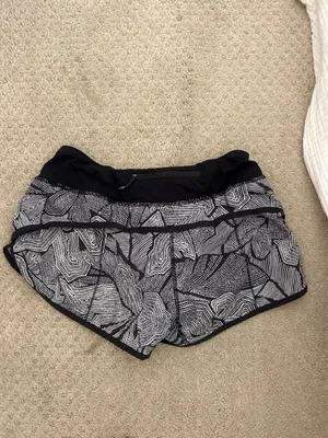 Lululemon Shorts thumbnail 3