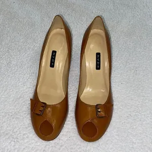 Hype Women’s Pumps(Size 10) Tan thumbnail 3