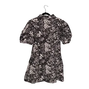 Hyacinth House Dress Chrysanthemum Front Zip Mini Puff Sleeve Black White Floral thumbnail 9