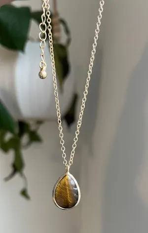 Boutique Gold Necklace thumbnail 2