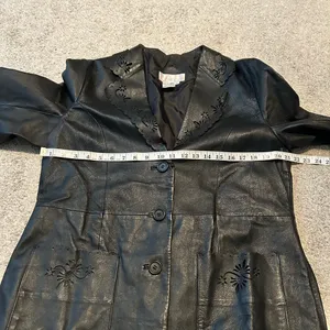 Black leather‎ floral trench coat VTG vintage Allison Woods beautiful detailing thumbnail 7