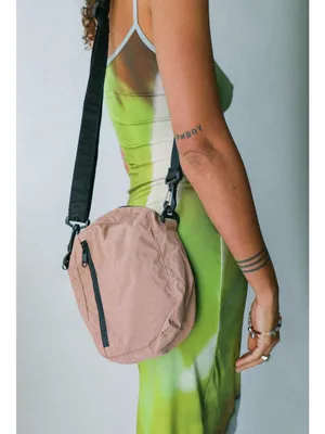 BAGGU Sport Crossbody Bag Brown Small Solid Zip Closure Adjustable Strap thumbnail 3