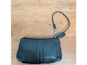 Coach Black Pebbled Leather Wristlet Mini bag thumbnail 9