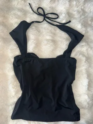 Black top thumbnail 2