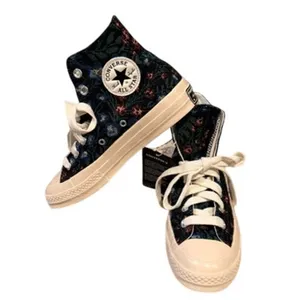 Converse Chuck Taylor All Star High-Top Women’s US 7 Floral Textile thumbnail 2