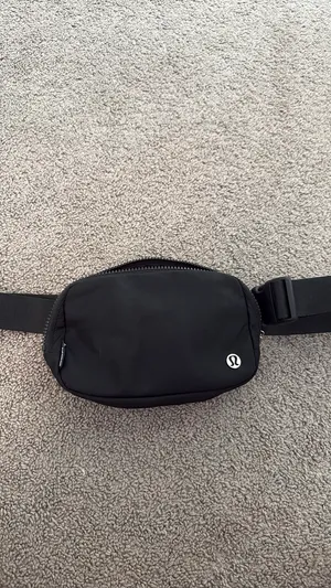 Lululemon Belt Bag thumbnail 3