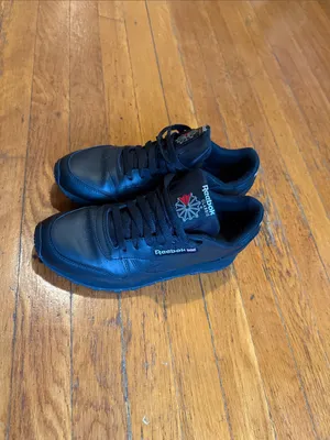 Reebok Women’s Classic Black Leather Sneakers Size 8 thumbnail 3